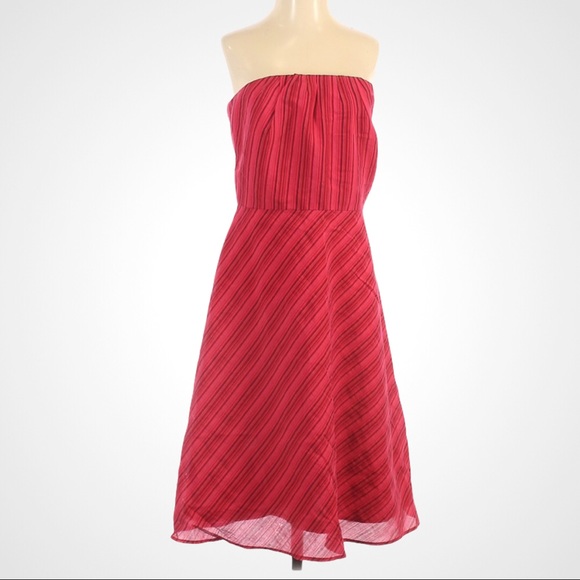 Banana Republic Dresses & Skirts - Banana Republic Strapless Striped Red Dress